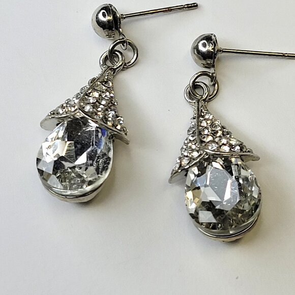 Mini Teardrop Crystal Earrings - Picture 4 of 10